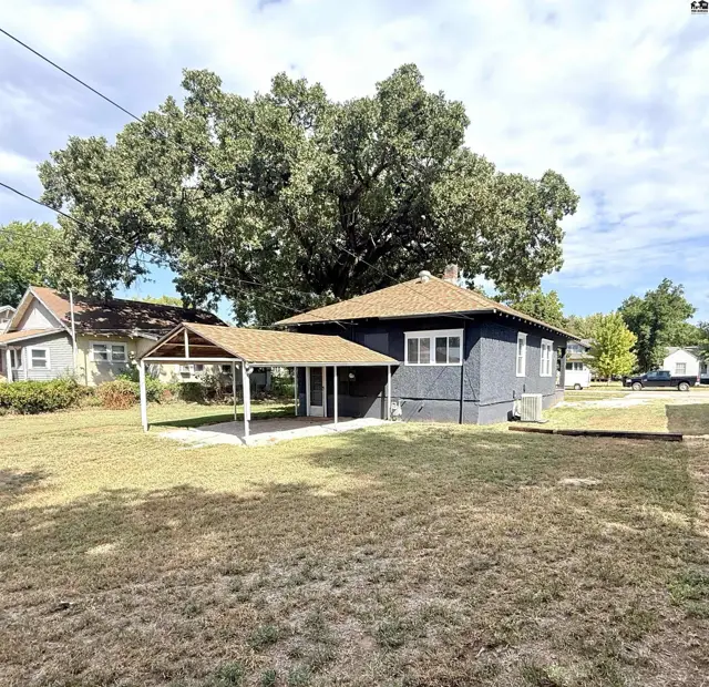 Photo of 305 W Kansas Ave, Medicine Lodge, KS