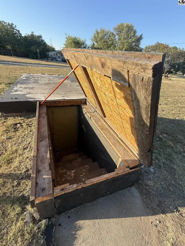 Photo of 110 N Miller St, Attica, KS