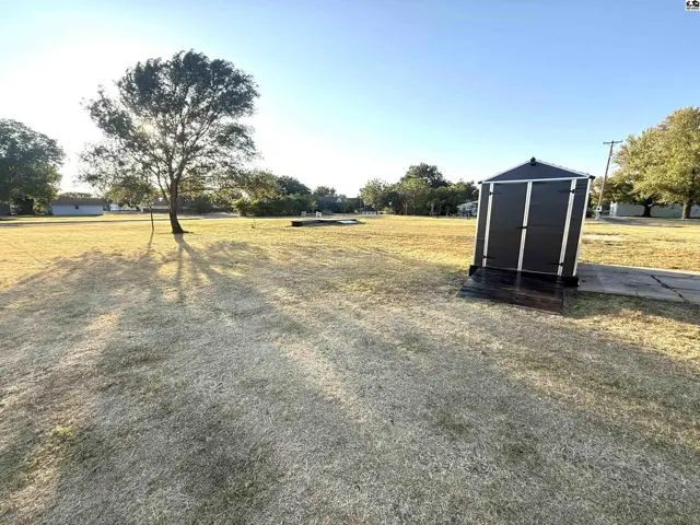 Photo of 110 N Miller St, Attica, KS