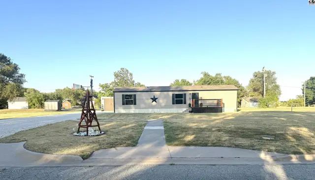 Photo of 110 N Miller St, Attica, KS