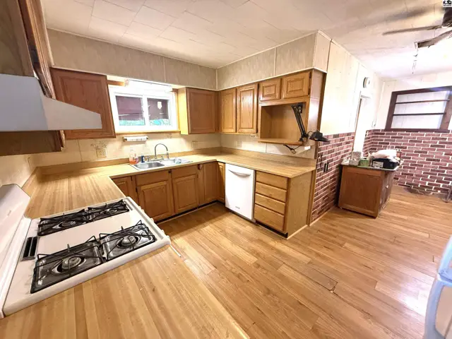 Photo of 405 Harper St, Attica, KS