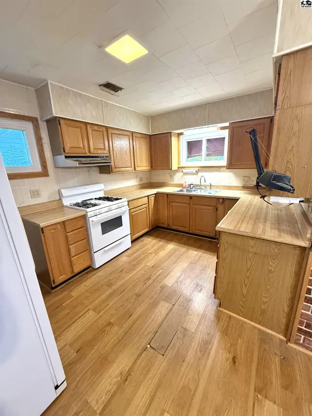 Photo of 405 Harper St, Attica, KS