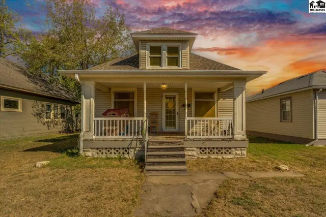 Photo of 314 W 15 Ave, Hutchinson, KS