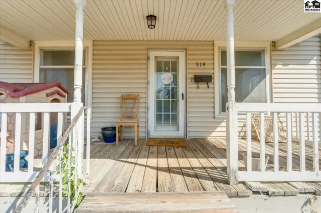 Photo of 314 W 15 Ave, Hutchinson, KS