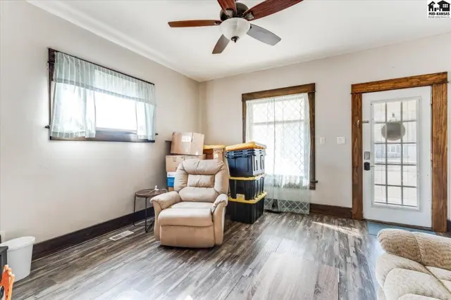 Photo of 314 W 15 Ave, Hutchinson, KS