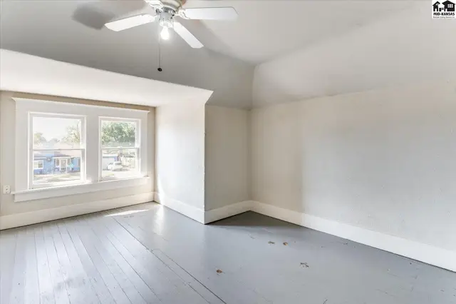 Photo of 314 W 15 Ave, Hutchinson, KS