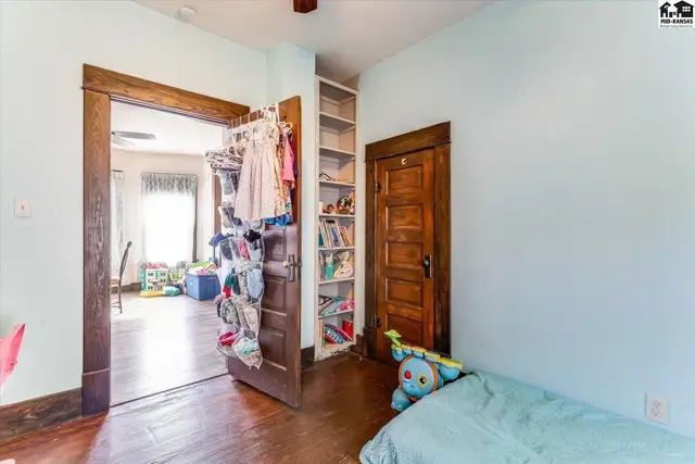 Photo of 314 W 15 Ave, Hutchinson, KS