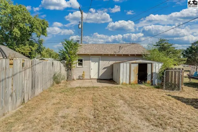 Photo of 314 W 15 Ave, Hutchinson, KS