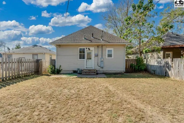 Photo of 314 W 15 Ave, Hutchinson, KS