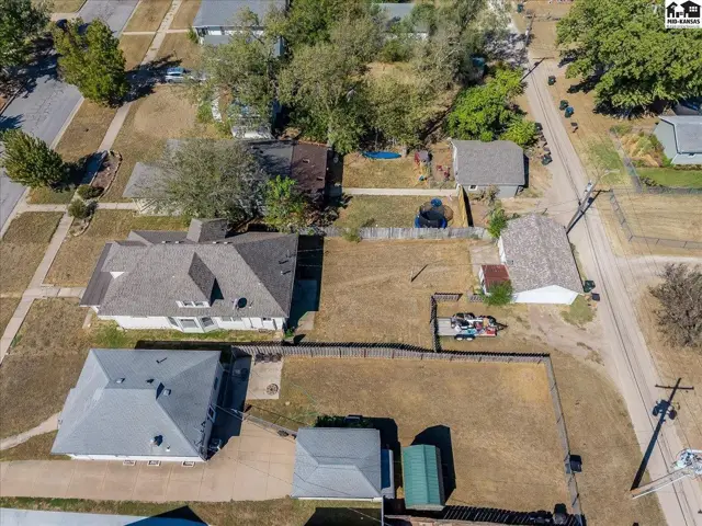 Photo of 314 W 15 Ave, Hutchinson, KS