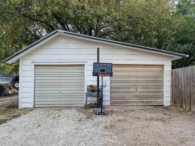 Photo of 100 N 4th St, Canton, KS