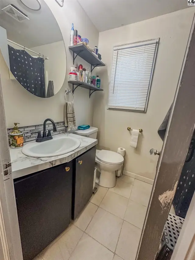 Photo of 100 N 4th St, Canton, KS