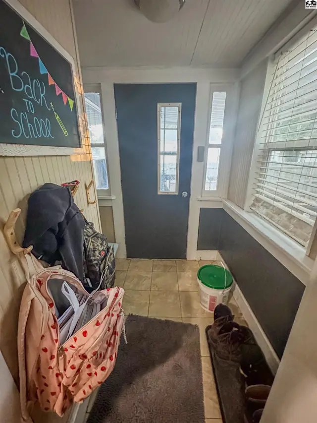 Photo of 100 N 4th St, Canton, KS