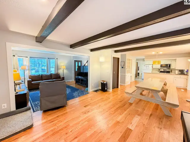 Photo of 4 Hickory Ct, Newton, KS