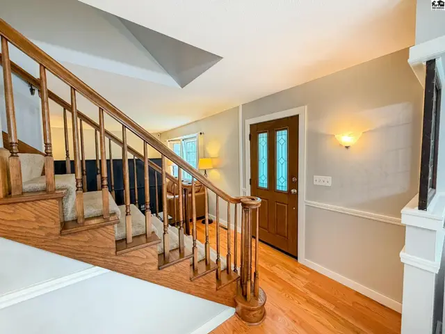 Photo of 4 Hickory Ct, Newton, KS