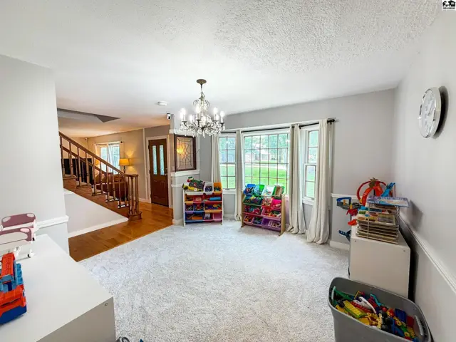 Photo of 4 Hickory Ct, Newton, KS