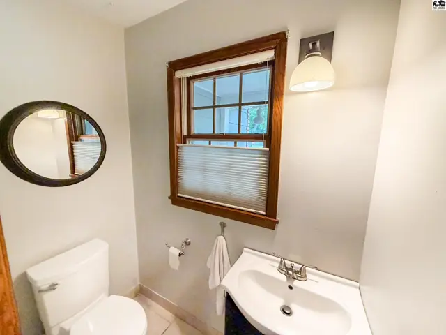 Photo of 4 Hickory Ct, Newton, KS