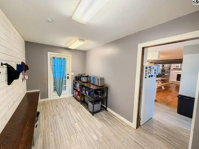 Photo of 4 Hickory Ct, Newton, KS