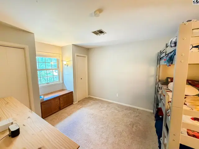 Photo of 4 Hickory Ct, Newton, KS