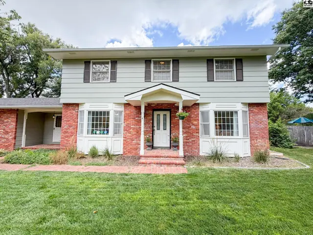 Photo of 4 Hickory Ct, Newton, KS