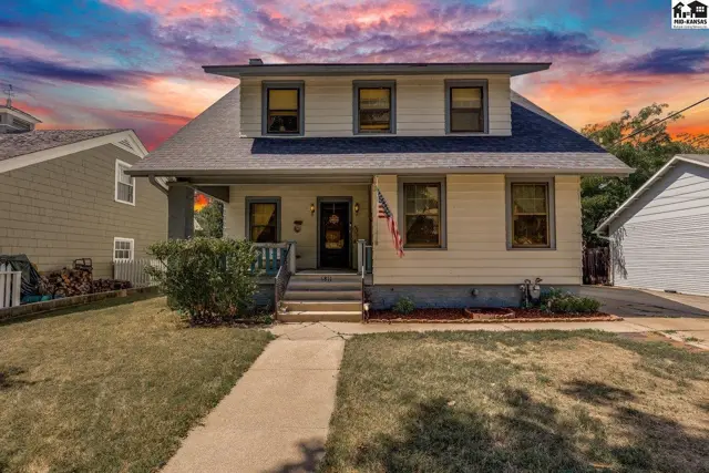 Photo of 1811 N Walnut St, Hutchinson, KS