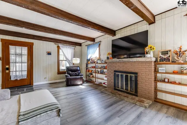 Photo of 1811 N Walnut St, Hutchinson, KS