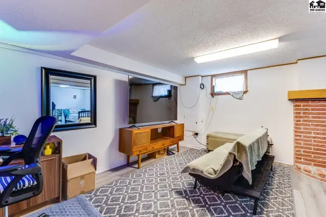 Photo of 1811 N Walnut St, Hutchinson, KS