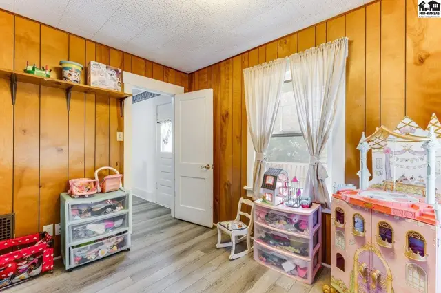 Photo of 1811 N Walnut St, Hutchinson, KS