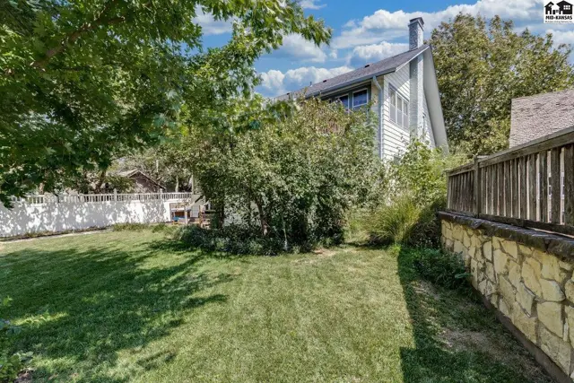 Photo of 1811 N Walnut St, Hutchinson, KS