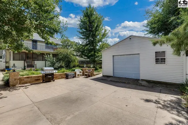 Photo of 1811 N Walnut St, Hutchinson, KS