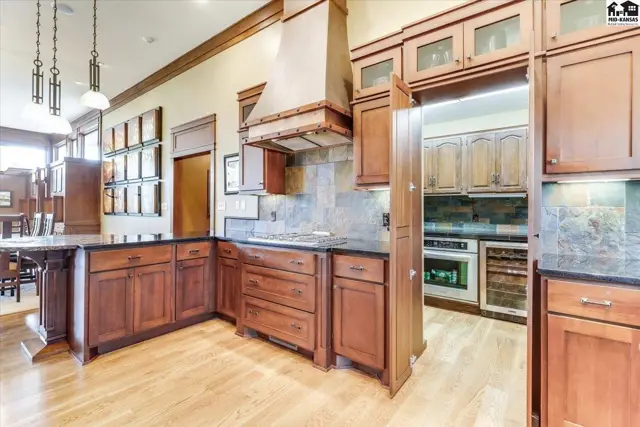 Photo of 45 Linksland Dr, Hutchinson, KS
