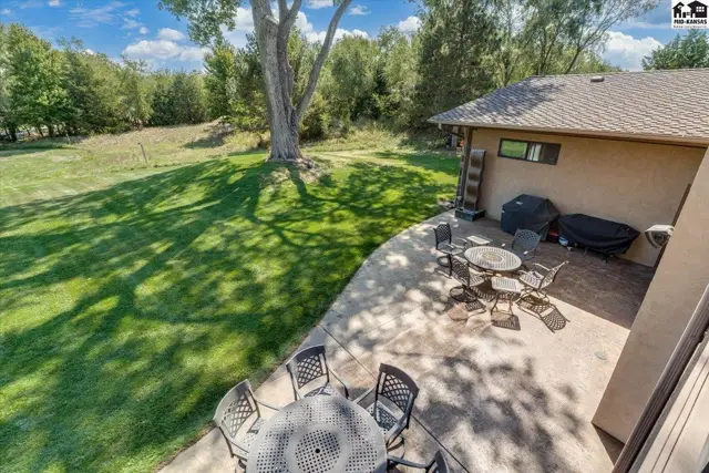 Photo of 45 Linksland Dr, Hutchinson, KS