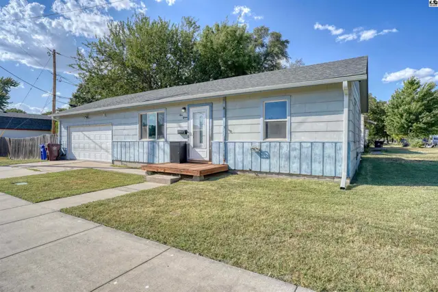 Photo of 415 E Avenue A, McPherson, KS