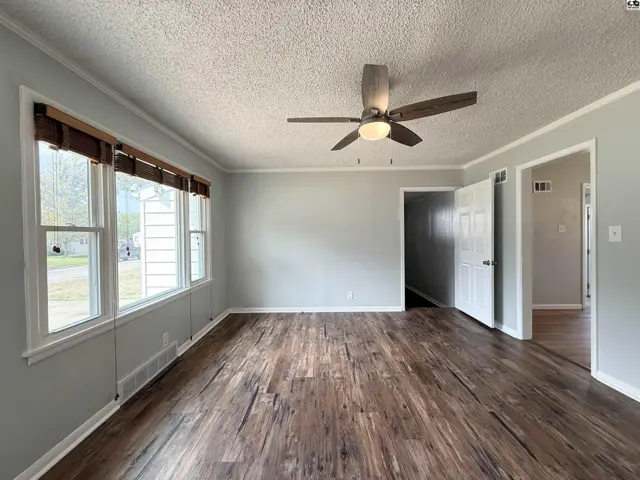Photo of 1410 N Orchard Ave, Hutchinson, KS