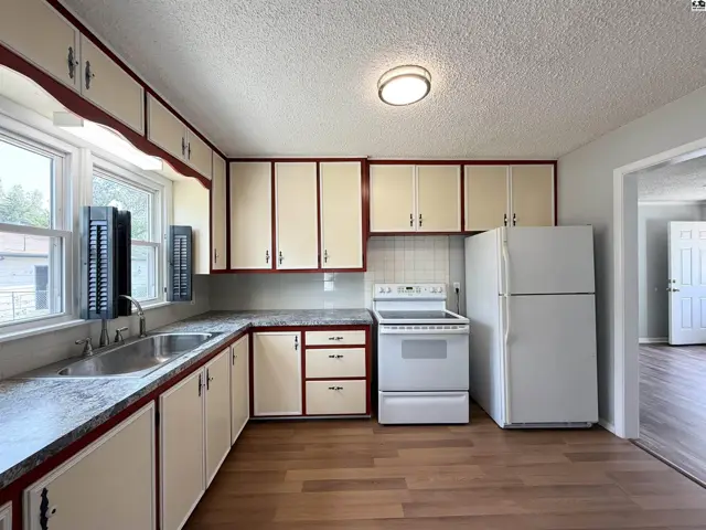 Photo of 1410 N Orchard Ave, Hutchinson, KS