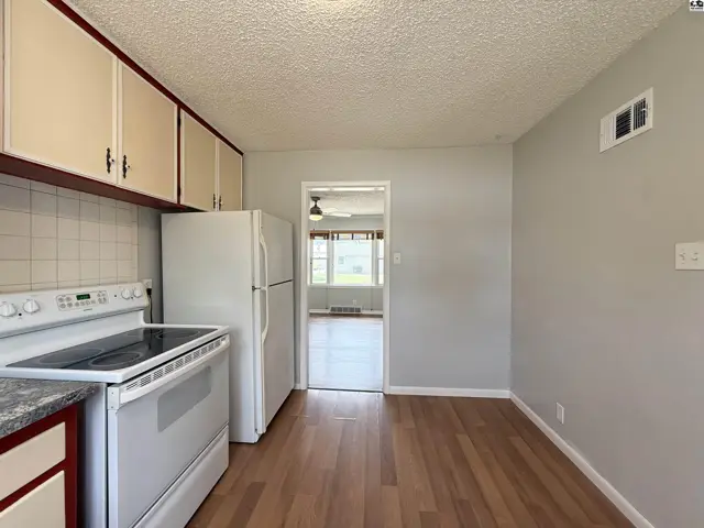 Photo of 1410 N Orchard Ave, Hutchinson, KS