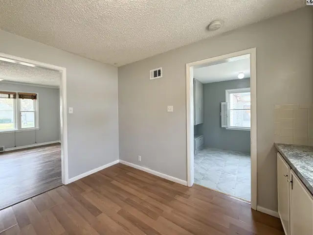 Photo of 1410 N Orchard Ave, Hutchinson, KS