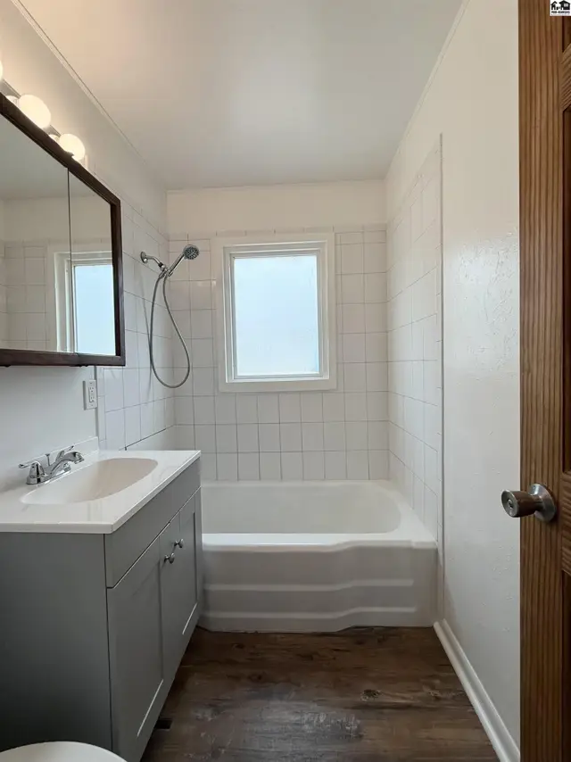 Photo of 1410 N Orchard Ave, Hutchinson, KS