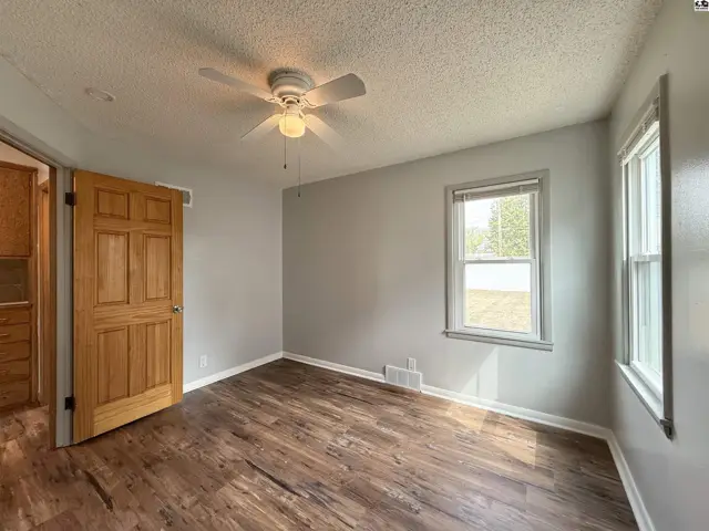 Photo of 1410 N Orchard Ave, Hutchinson, KS