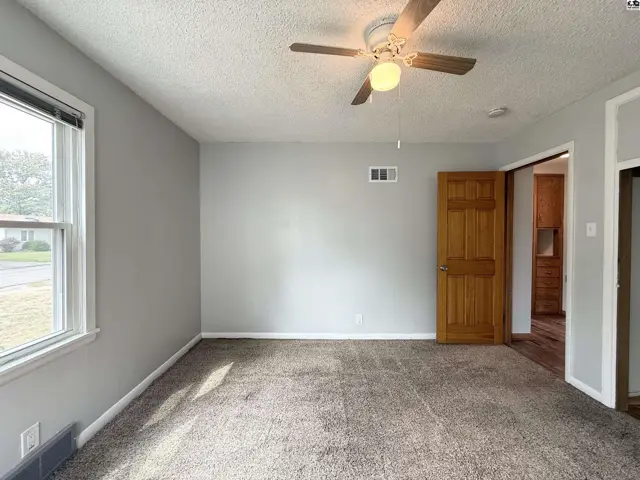 Photo of 1410 N Orchard Ave, Hutchinson, KS
