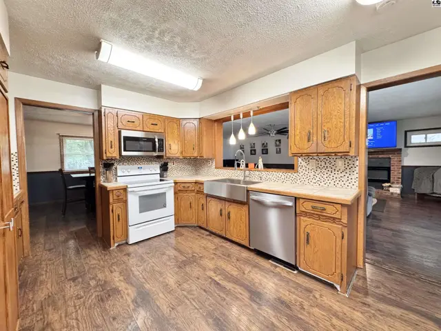 Photo of 2522 E 44th Ave, Hutchinson, KS