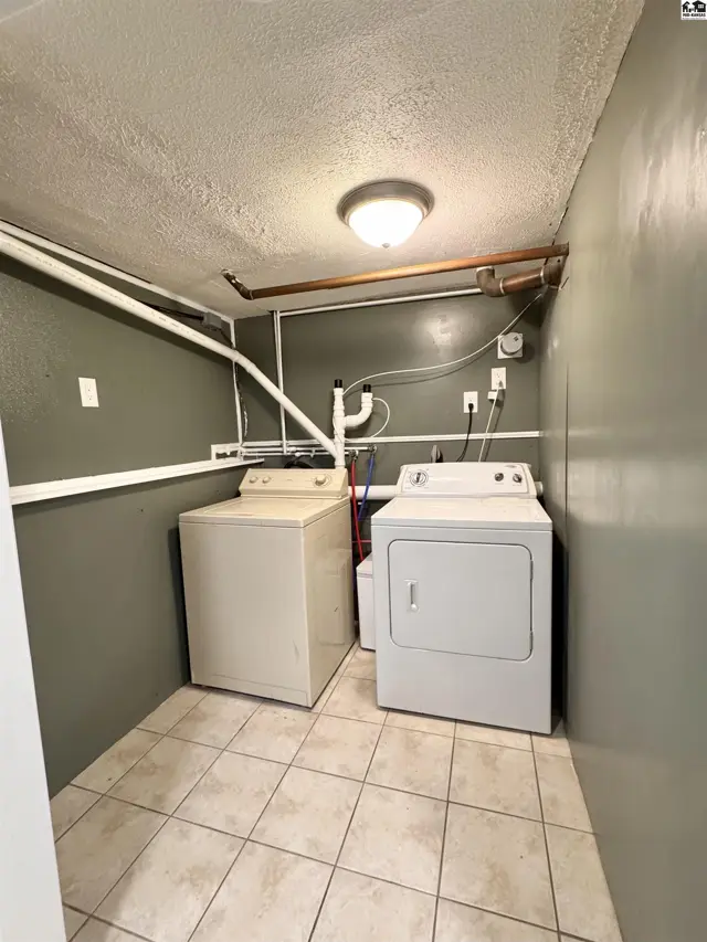 Photo of 2522 E 44th Ave, Hutchinson, KS