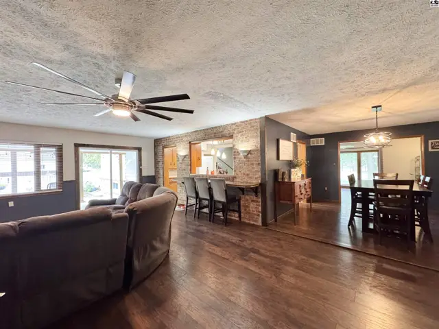 Photo of 2522 E 44th Ave, Hutchinson, KS