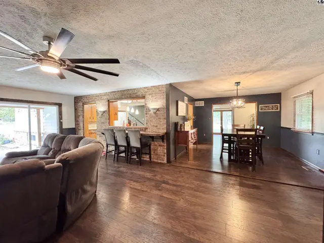 Photo of 2522 E 44th Ave, Hutchinson, KS