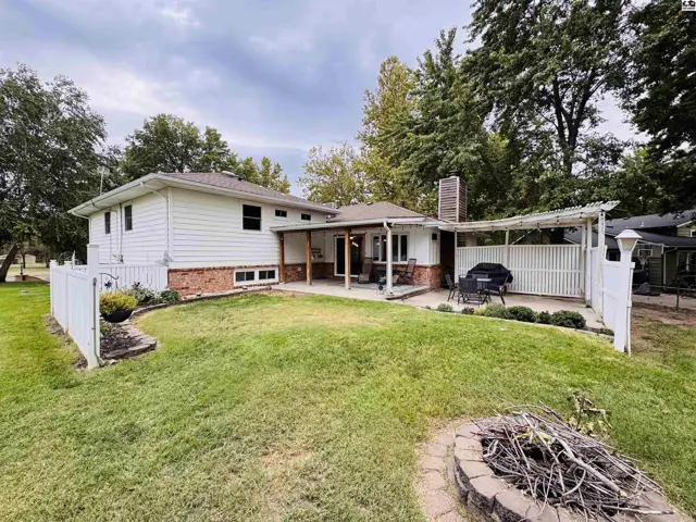 Photo of 2522 E 44th Ave, Hutchinson, KS