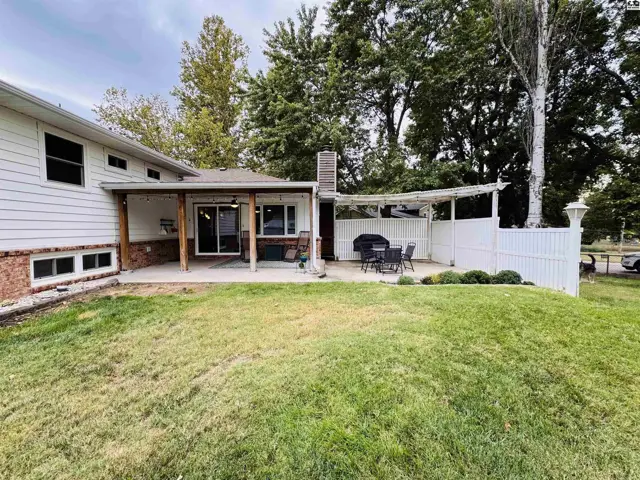 Photo of 2522 E 44th Ave, Hutchinson, KS