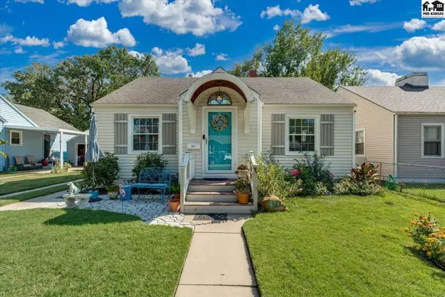 Photo of 421 E 9th Ave, Hutchinson, KS