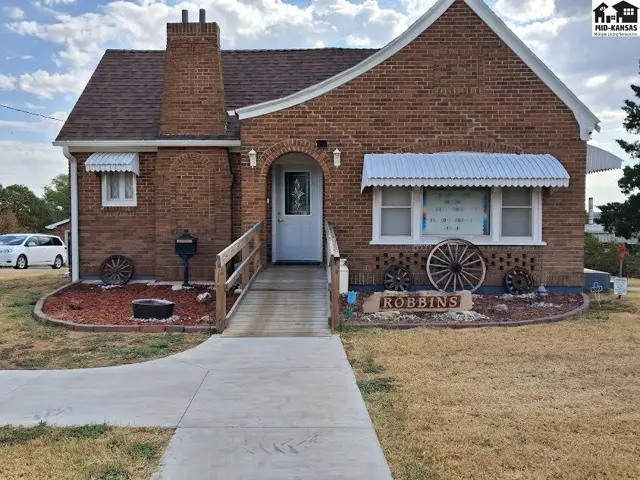 Photo of 740 N Walnut St, Medicine Lodge, KS