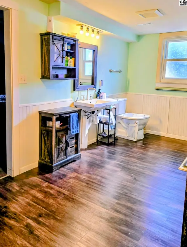 Photo of 740 N Walnut St, Medicine Lodge, KS