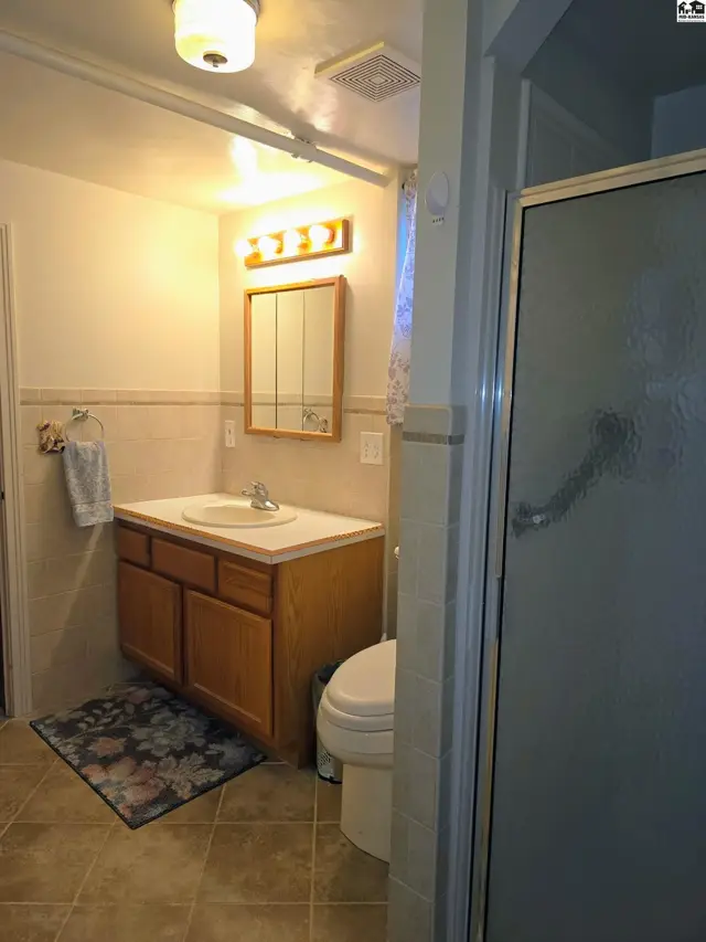 Photo of 740 N Walnut St, Medicine Lodge, KS